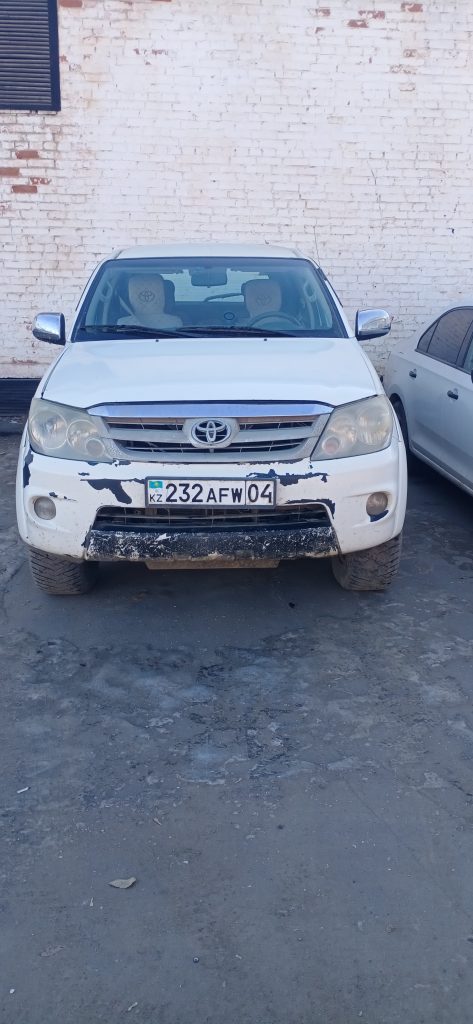 TOYOTA FORTUNER