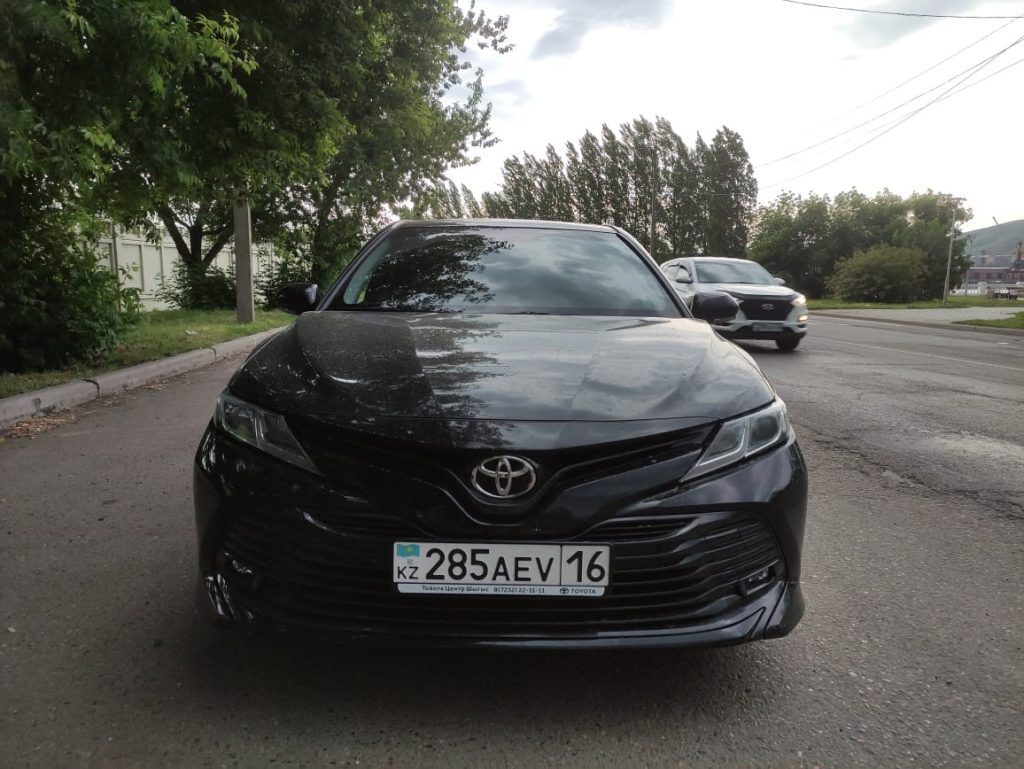 TOYOTA CAMRY